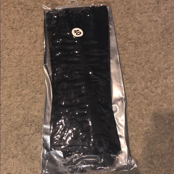 Corset - Picture 1 of 6